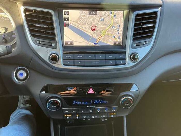 Hyundai Tucson 2.0 CRDi 4WD Automatik Style + AHK +