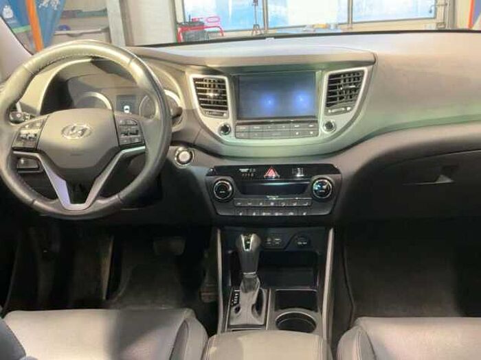 Hyundai Tucson 2.0 CRDi 4WD Automatik Style + AHK +