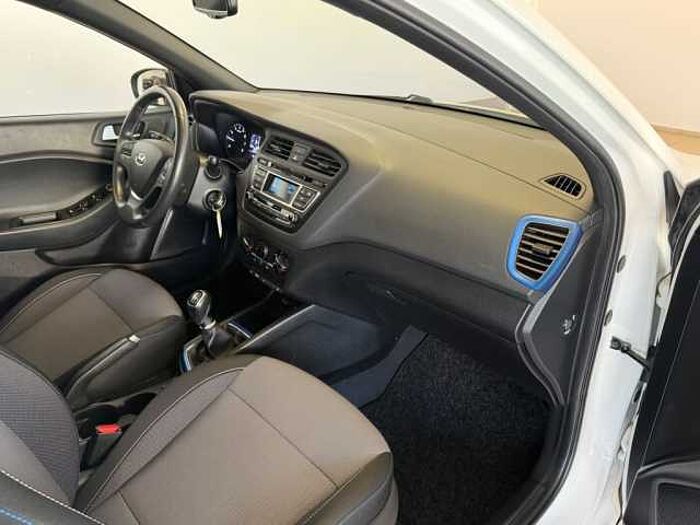 Hyundai i20 blue 1.0 T-GDI Passion