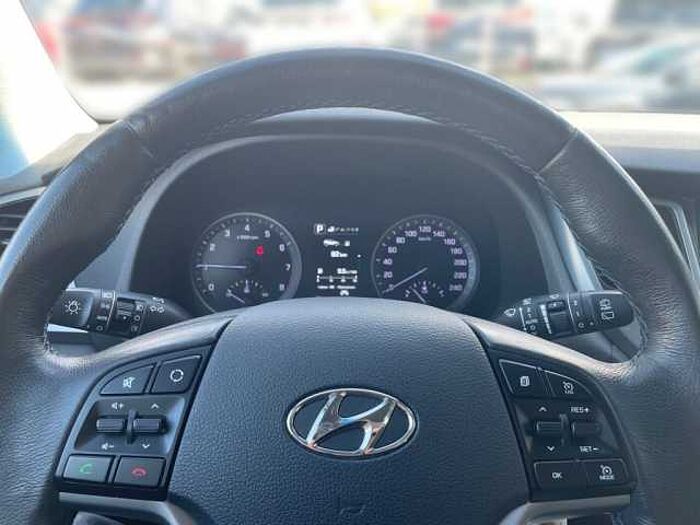 Hyundai Tucson 1.6 Turbo 4WD DCT Style *8fach bereift*