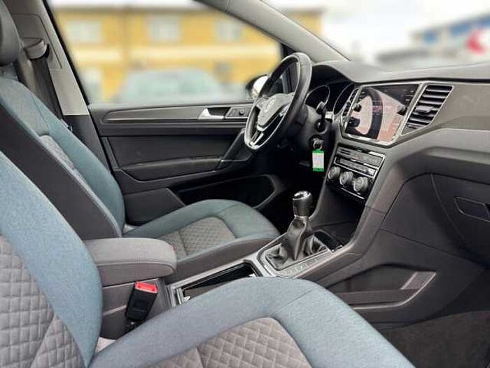 Volkswagen Golf Sportsvan 1.0 TSI OPF IQ. DRIVE *Allwetterreifen*