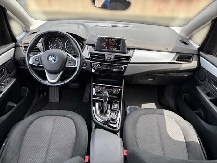 BMW 220d Active Tourer Aut. Advantage 2er