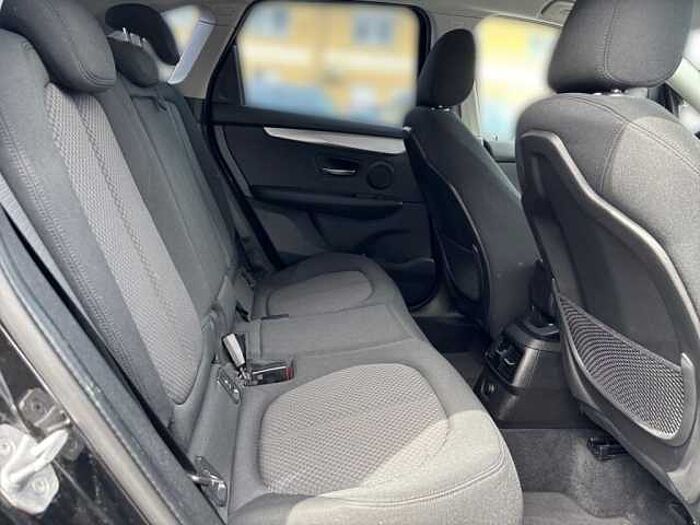 BMW 220d Active Tourer Aut. Advantage 2er