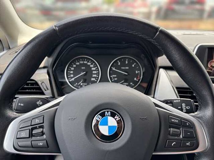 BMW 220d Active Tourer Aut. Advantage 2er