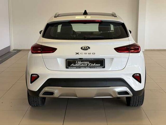 Kia XCeed 1.5 T-GDI OPF DCT7 SPIRIT *Pano*Navi-P.*