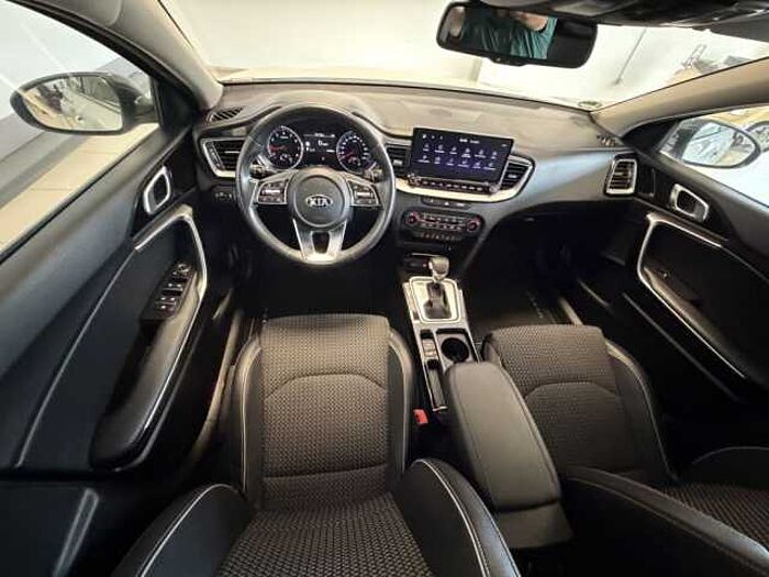 Kia XCeed 1.5 T-GDI OPF DCT7 SPIRIT *Pano*Navi-P.*
