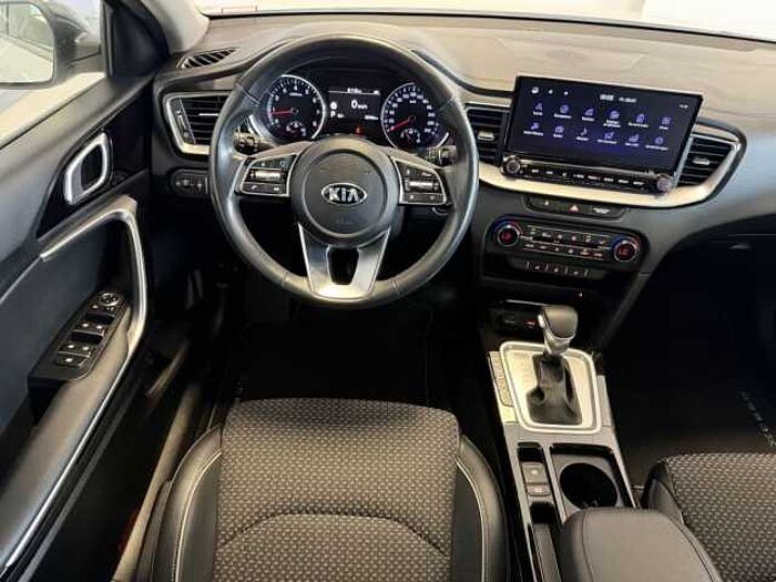 Kia XCeed 1.5 T-GDI OPF DCT7 SPIRIT *Pano*Navi-P.*