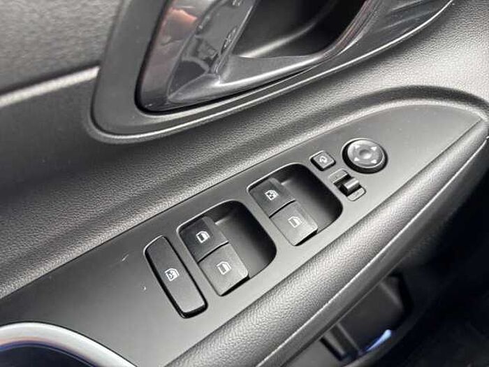 Hyundai i20 1.0 T-GDI DCT Blackline