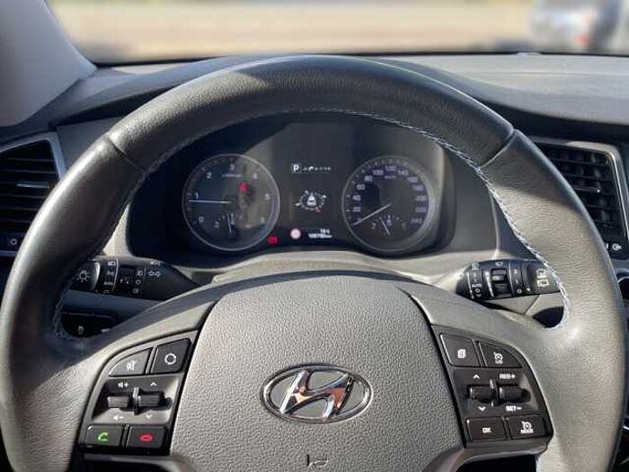 Hyundai Tucson blue 1.7 CRDi 2WD DCT Premium *1HD*
