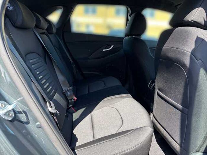 Hyundai i30 1.6 T-GDI DCT Trend