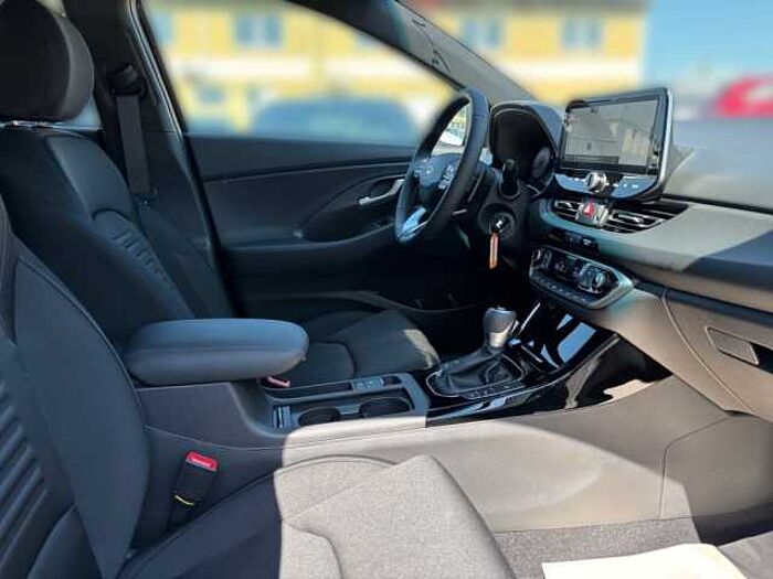 Hyundai i30 1.6 T-GDI DCT Trend