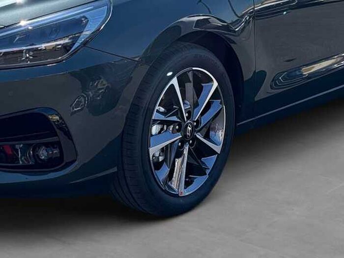 Hyundai i30 1.6 T-GDI DCT Trend