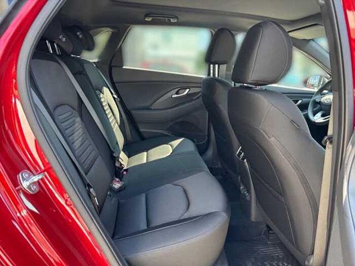Hyundai i30 1.6 T-GDI DCT Trend + Pano