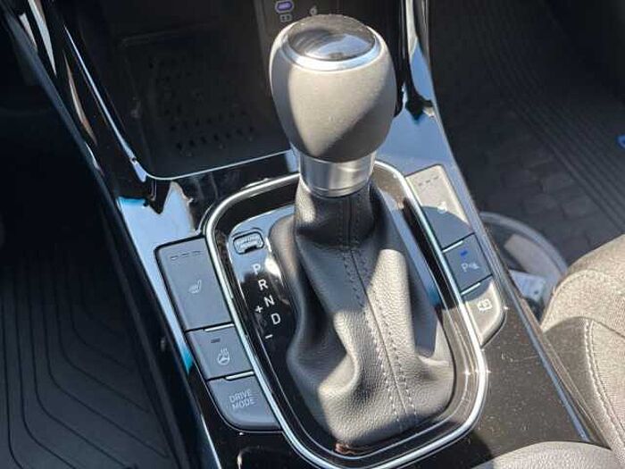 Hyundai i30 1.6 T-GDI DCT Trend + Pano