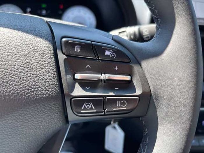 Hyundai i30 1.6 T-GDI DCT Trend + Pano