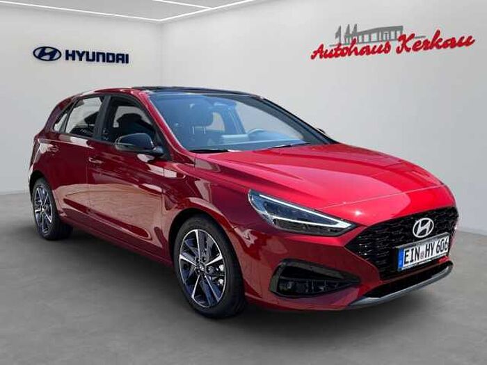 Hyundai i30 1.6 T-GDI DCT Trend + Pano
