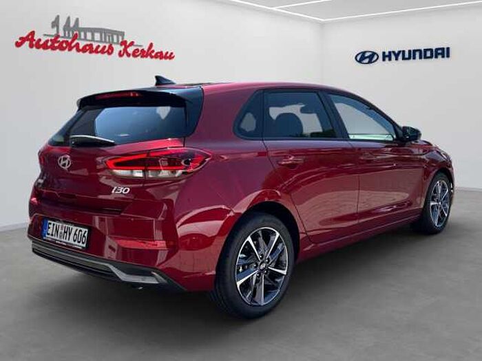 Hyundai i30 1.6 T-GDI DCT Trend + Pano