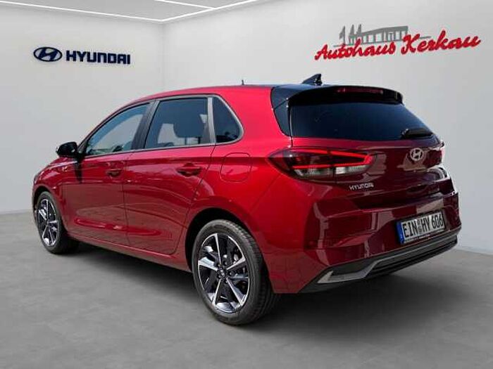 Hyundai i30 1.6 T-GDI DCT Trend + Pano