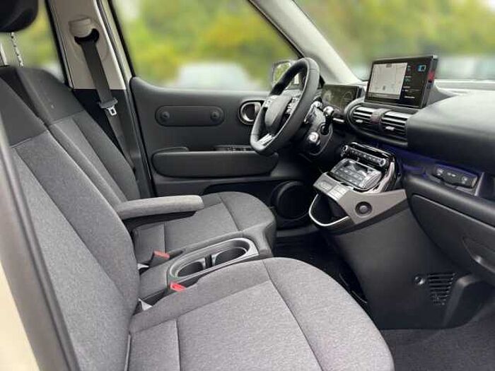 Hyundai INSTER 49kWh Trend + LED + Wärmepumpe