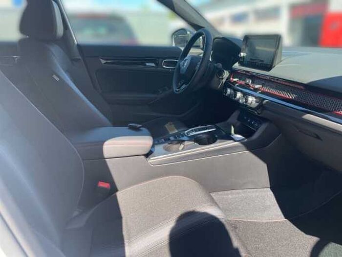 Honda Civic e: HEV 2.0 i-MMD Hybrid Sport (FE)