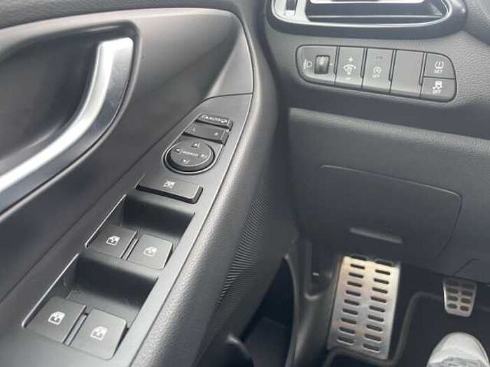 Hyundai i30 1.5 T-GDI Fastback 48V-Hybrid N-Line