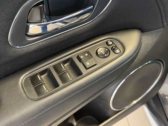 Honda HR-V 1.5 i-VTEC CVT Automatik Executive