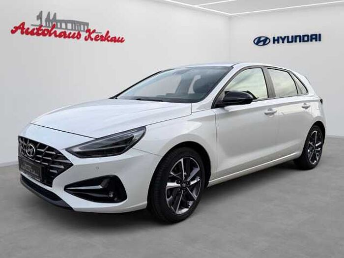 Hyundai i30 1.0 T-GDI DCT Connect & Go+LED+Navi+EPH v+h