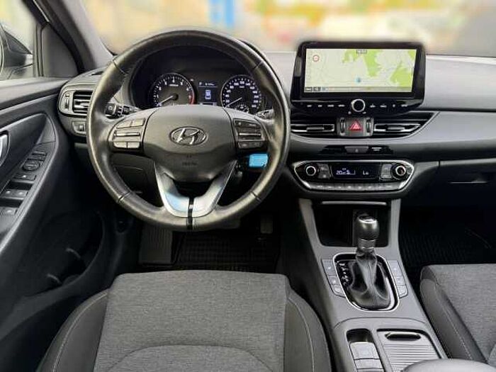 Hyundai i30 1.0 T-GDI DCT Connect & Go+LED+Navi+EPH v+h