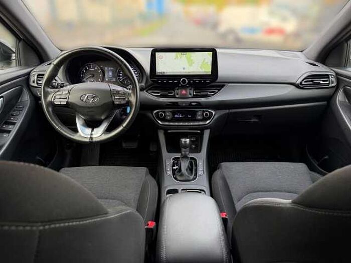 Hyundai i30 1.0 T-GDI DCT Connect & Go+LED+Navi+EPH v+h