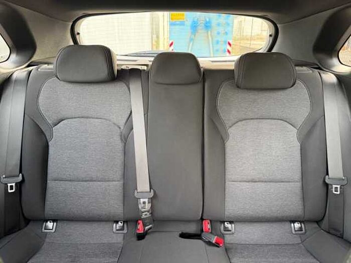 Hyundai i30 1.0 T-GDI DCT Connect & Go+LED+Navi+EPH v+h
