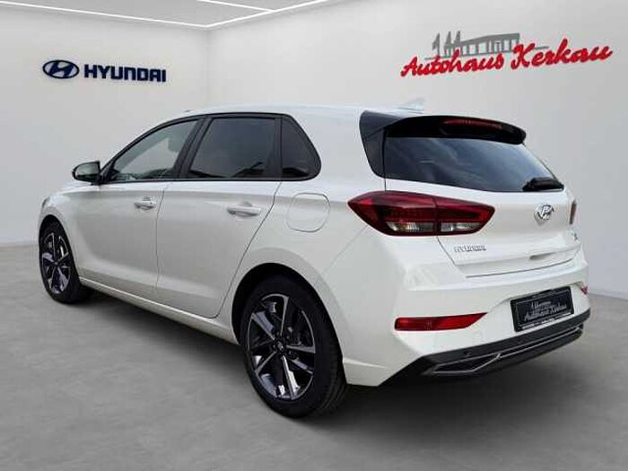 Hyundai i30 1.0 T-GDI DCT Connect & Go+LED+Navi+EPH v+h