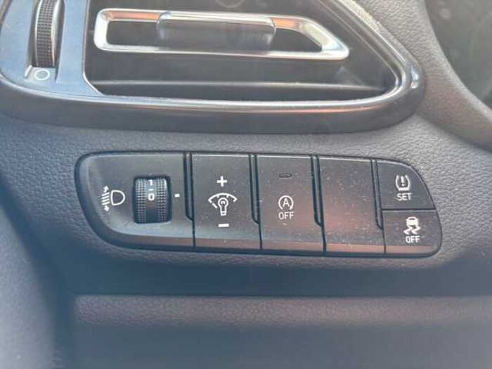 Hyundai i30 1.6 CRDI 48V-Hybrid N-Line *Komfort P.*Navi P.*