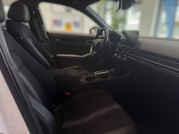 Honda Civic e: HEV 2.0 i-MMD Hybrid Sport