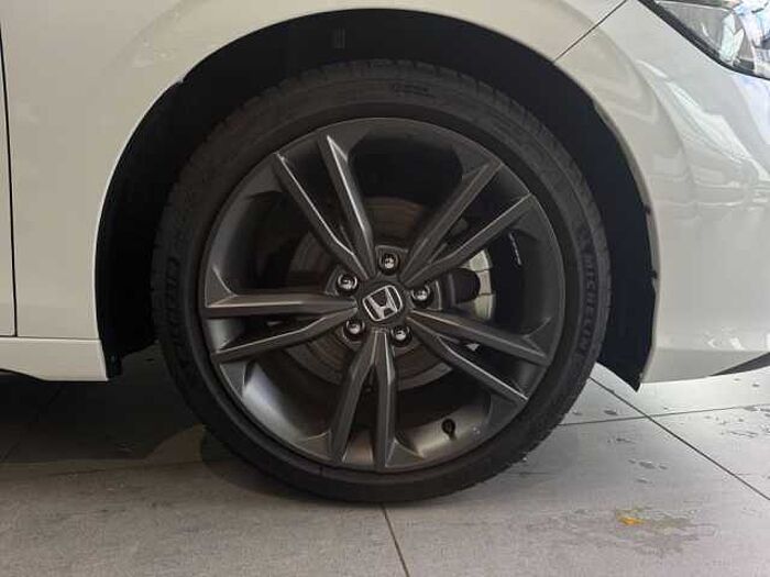 Honda Civic e: HEV 2.0 i-MMD Hybrid Sport