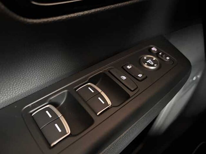 Honda CR-V e: PHEV 2.0 i-MMD Hybrid 2WD Elegance Tech (RS)